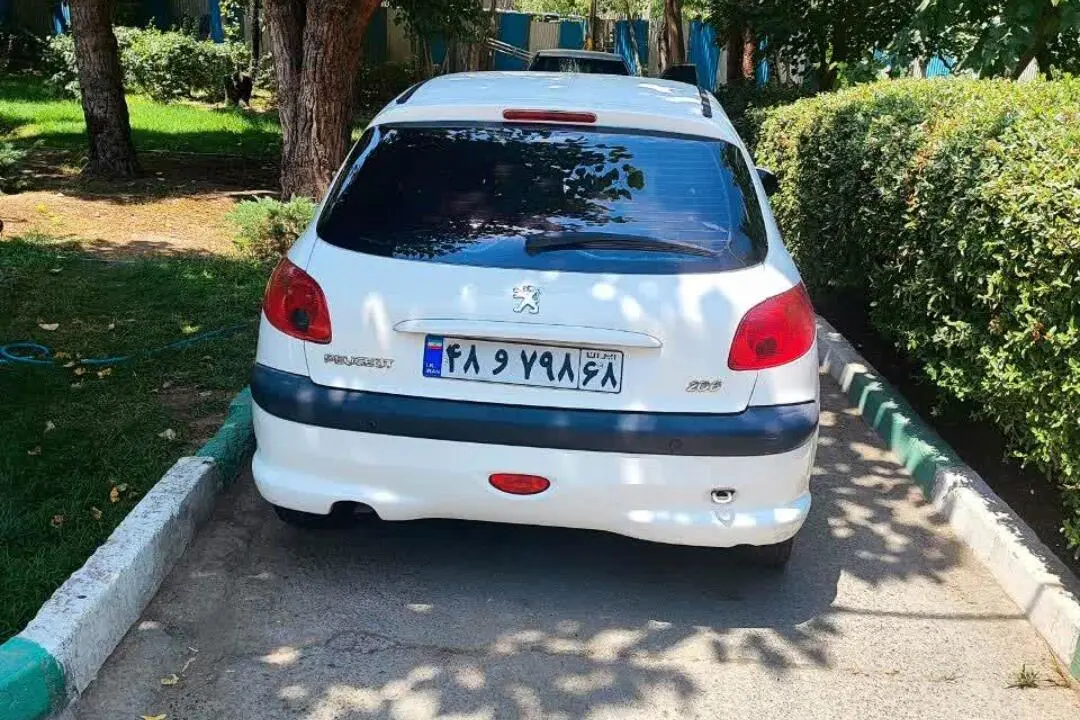 پژو  206