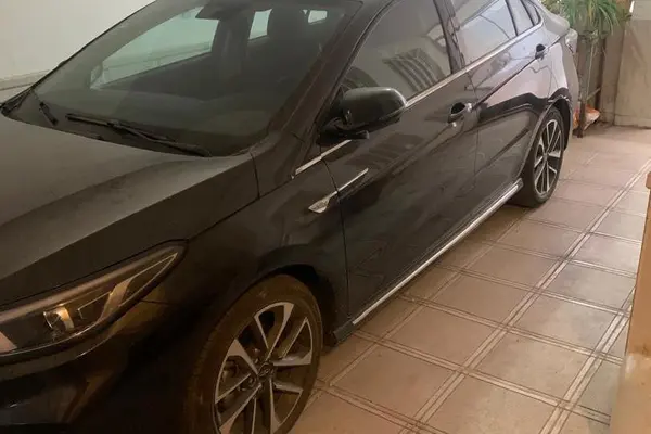 فونیکس، آریزو 6 پرو