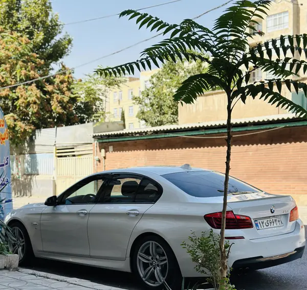 ب ام و  سری 5 سدان