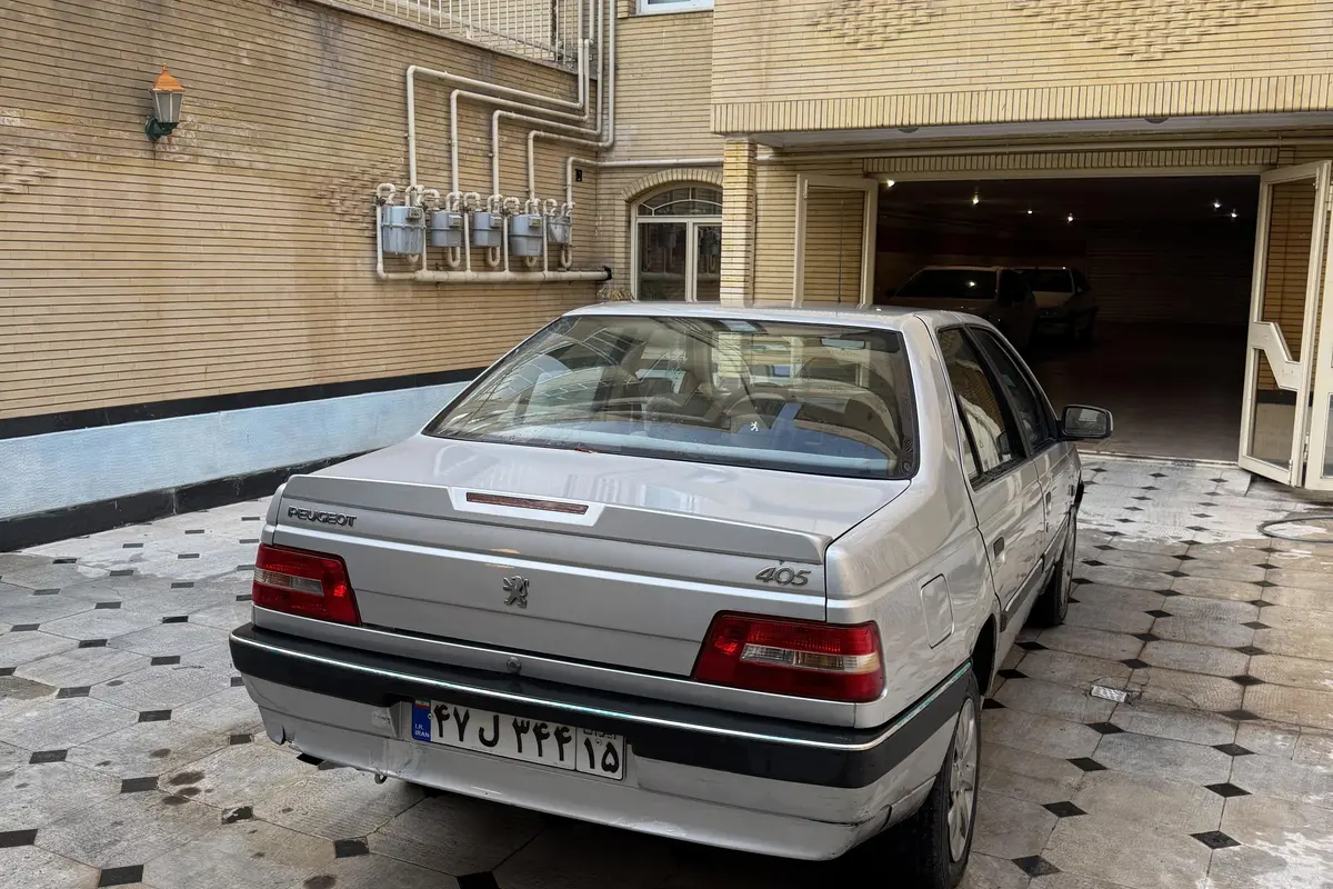 پژو،  405