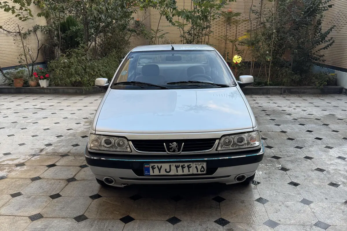 پژو،  405