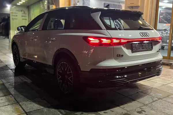 آئودی، Q5 e-tron