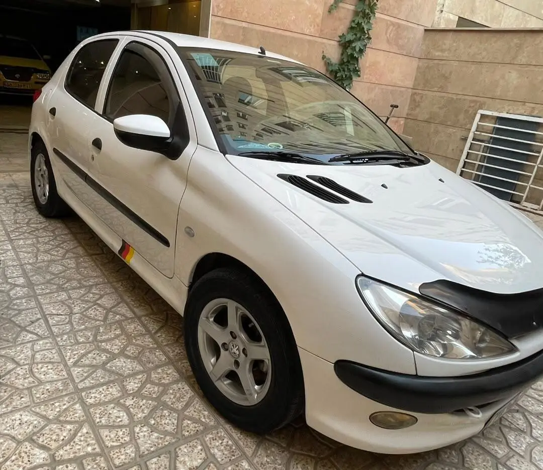 پژو،  206