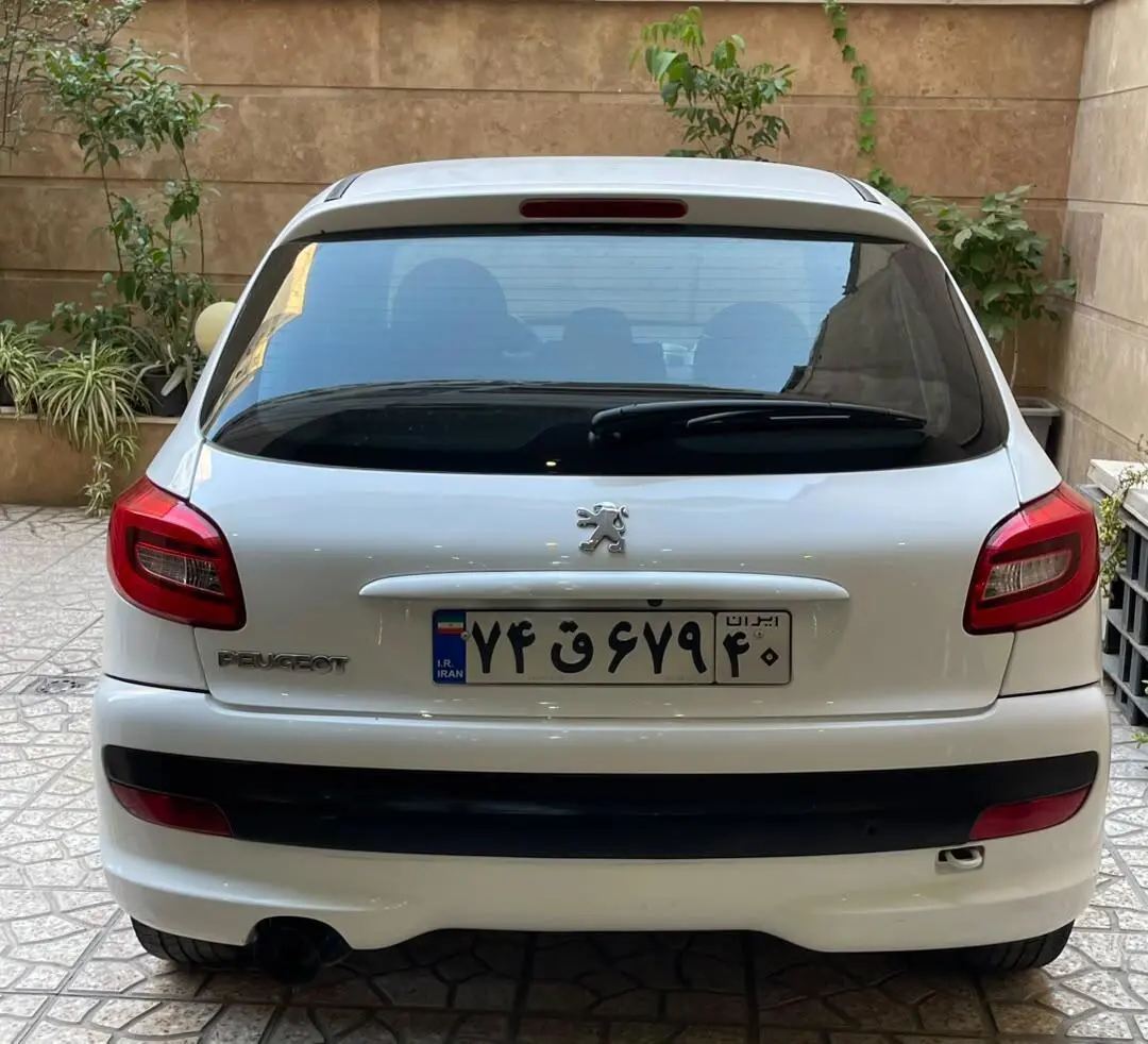 پژو،  206