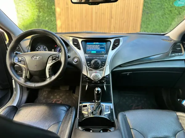 هیوندای، آزرا (گرنجور)