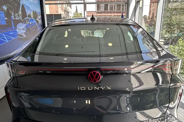 فولکس، آی دی یونیکس