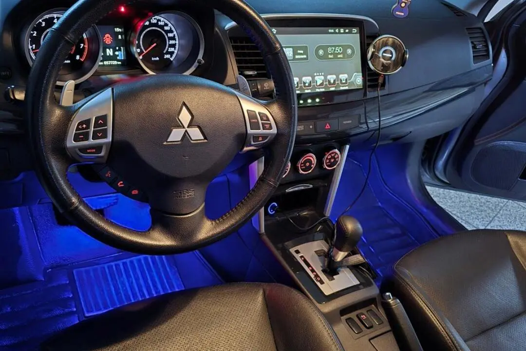 میتسوبیشی  لنسر