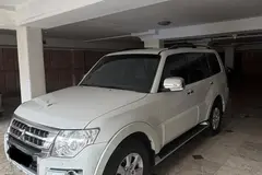 میتسوبیشی، پاجرو چهار در