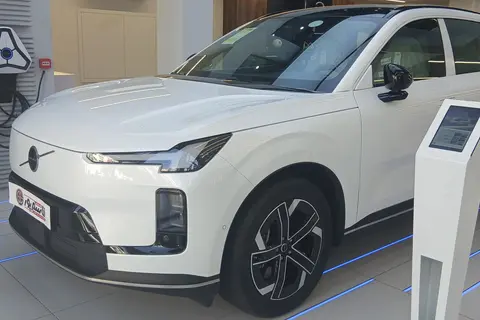 حواله ولوو، XC70