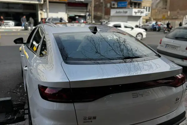 بی وای دی، چین ال DMi