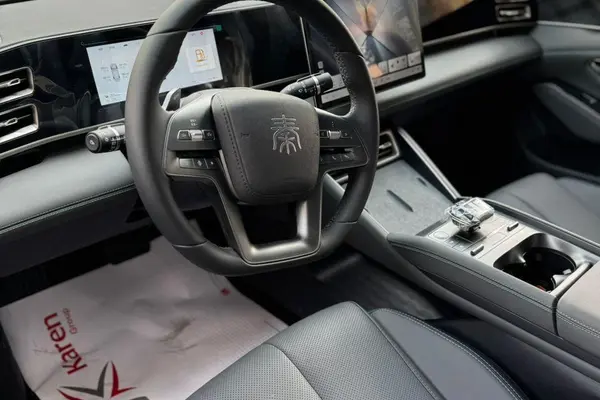 بی وای دی، چین ال DMi