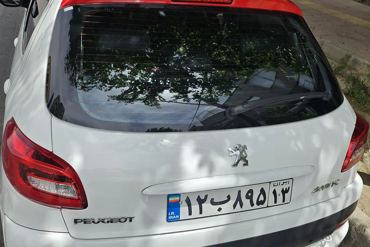 پژو،  207