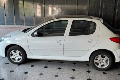 پژو، 207