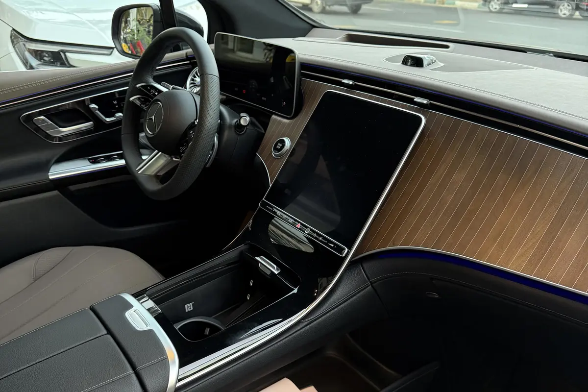 بنز،  EQE Sedan