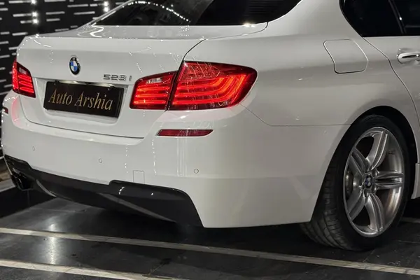 ب ام و، سری 5 سدان