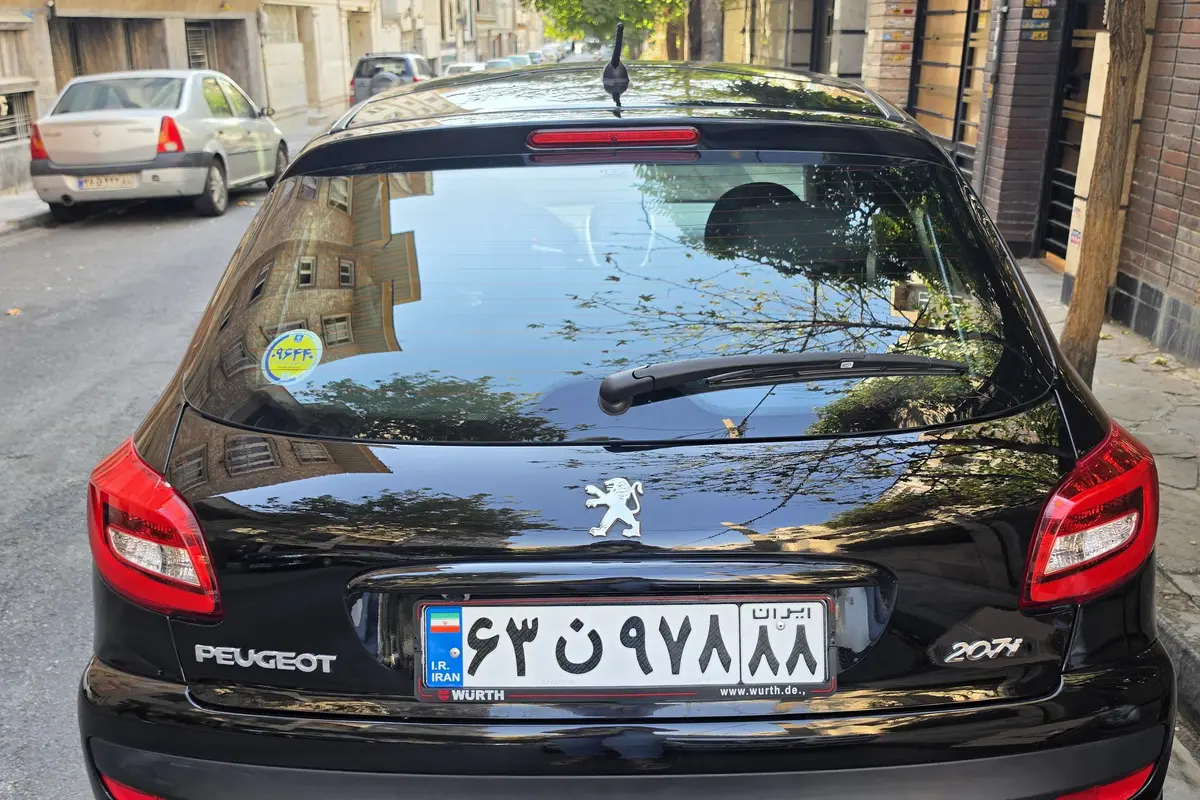 پژو،  207