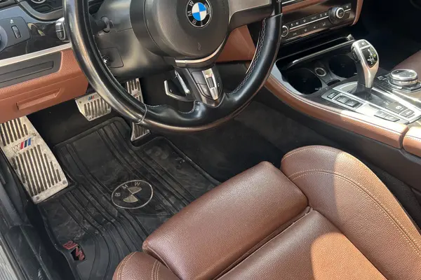 ب ام و، سری 5 سدان