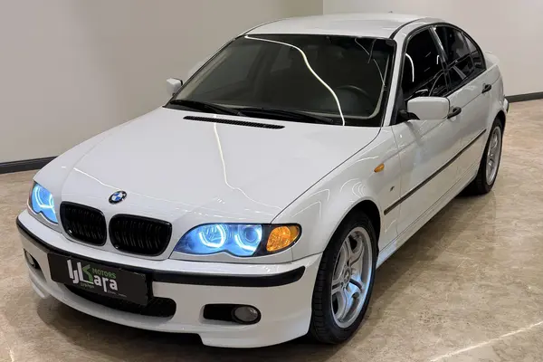 ب ام و، سری 3 سدان