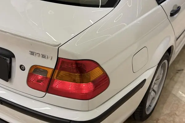 ب ام و، سری 3 سدان