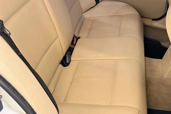 ب ام و، سری 3 سدان