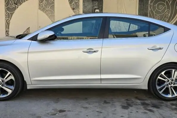 هیوندای، النترا