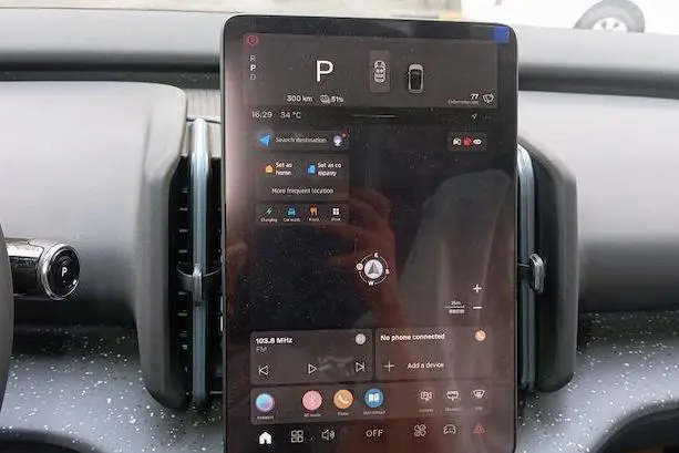 ولوو،  EX30