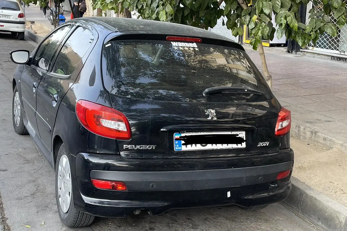 پژو،  207
