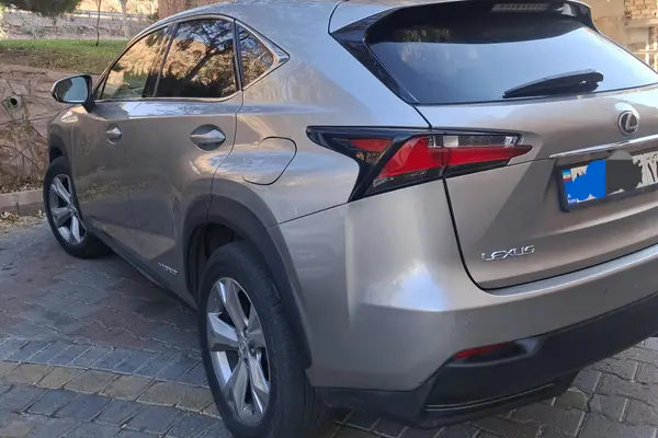 لکسوس، NX هیبرید