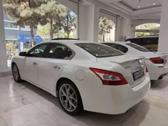 نیسان، ماکسیما (وارداتی)