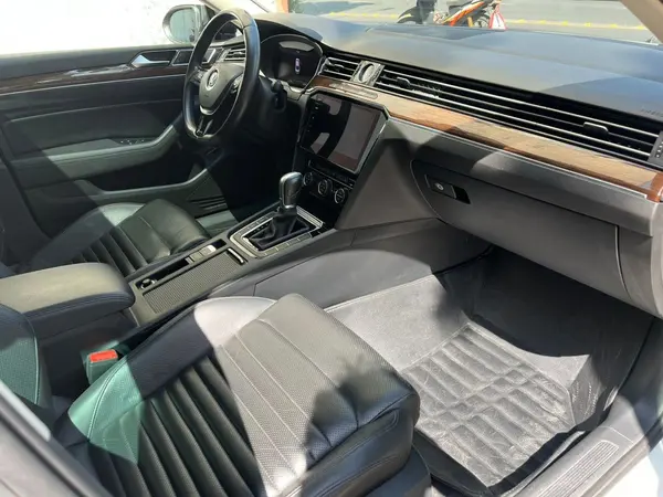 فولکس، پاسات