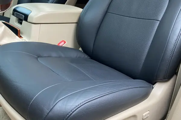 تویوتا، لندکروز چهار در