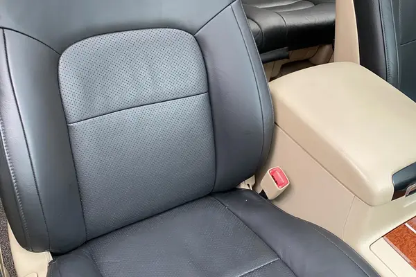 تویوتا، لندکروز چهار در