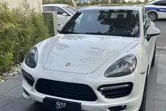 پورشه، کاین