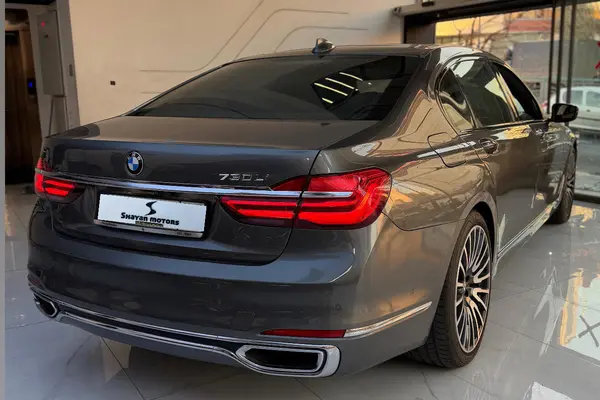 ب ام و، سری 7