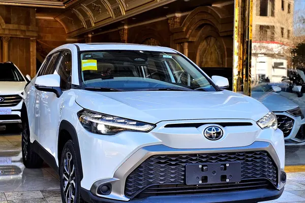 تویوتا، فرانت لندر هیبرید