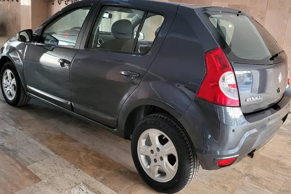 رنو، ساندرو