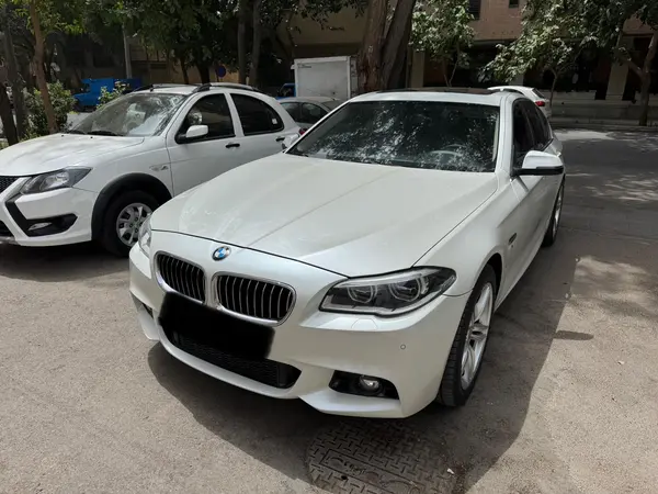ب ام و، سری 5 سدان