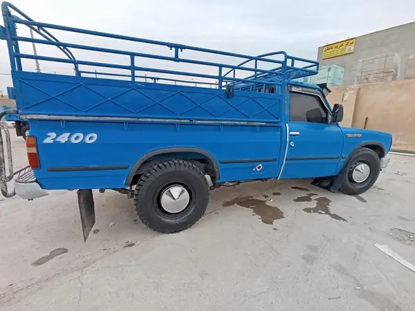 زامیاد، وانت نیسان