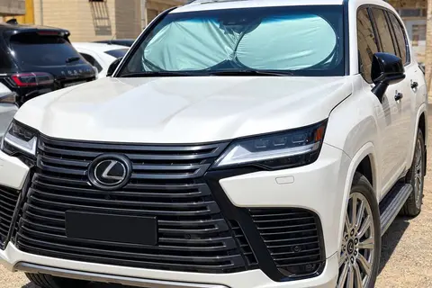 لکسوس، LX