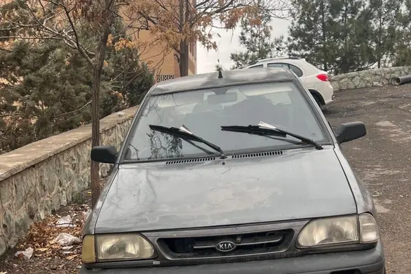 پراید، صندوق دار