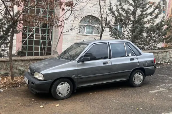 پراید، صندوق دار