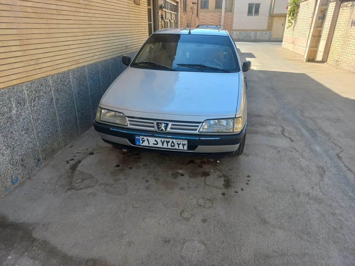 پژو،  405