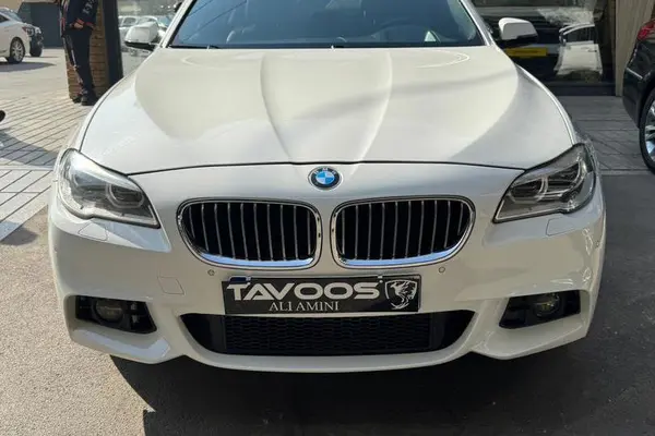 ب ام و، سری 5 سدان