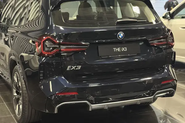 حواله ب ام و، iX3