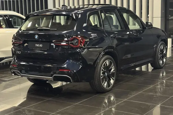 حواله ب ام و، iX3