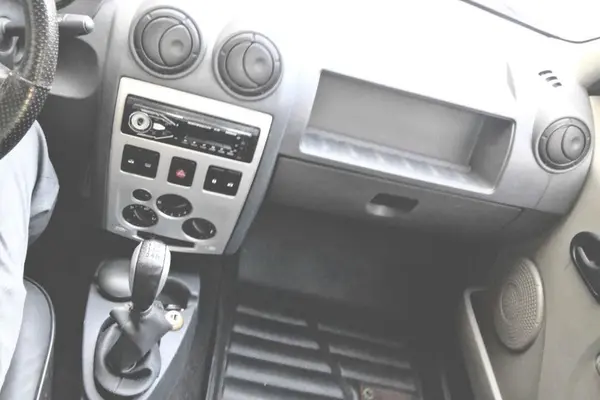 رنو  تندر 90