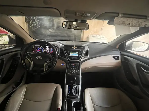 هیوندای  النترا