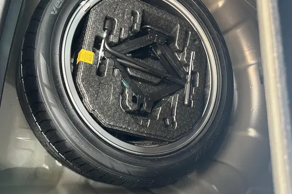 هیوندای، النترا