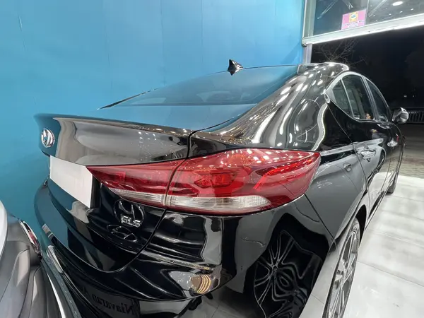 هیوندای، النترا