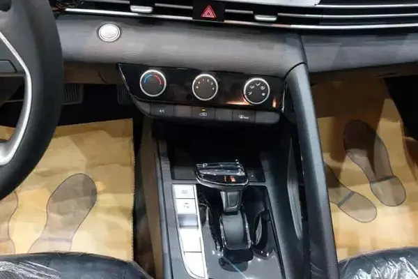 هیوندای، النترا